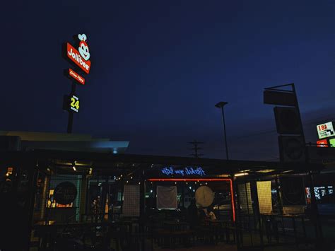 Jollibee Logo History and Evolution – Slant POS.